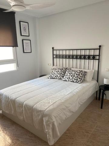 Centrico Apartamento Con Todo A Estrenar En La Playa Santa Pola Exteriör bild